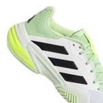 Detalle de las zapatillas Adidas Barricade Blancas