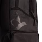Detalle de la mochila Urus Negra de Black Crown