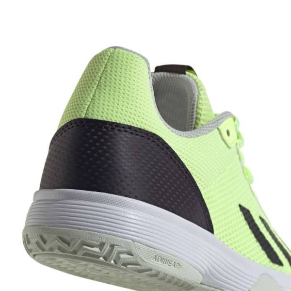Detalle de las zapatillas Adidas Courtflash Junior Lima