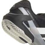 Detalle de las Zapatillas Aidzero Ubersonic de Adidas Negro