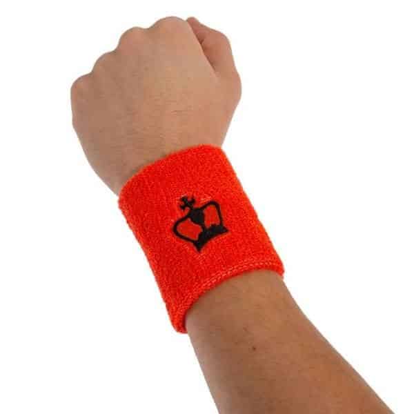 Muñequera Black Crown Pequeña en color Coral Muñequera Black Crown Pequeña en color Coral