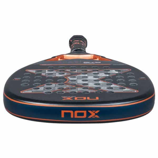 Detalle de la Pala NOX AT10 Genius Attack 18K