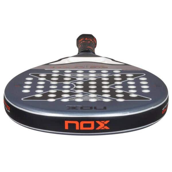 Detalle de la Pala NOX AT10 Pro Cup Comfort
