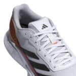 Detalle de las Zapatillas Adidas Courtquick Padel Blancas
