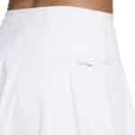 Detalle Falda Blanca Adidas Club Mujer