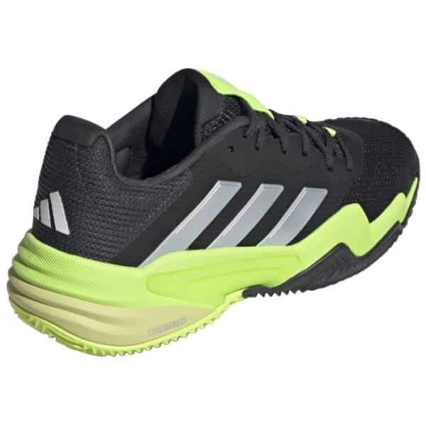 Detalle de las Zapatillas Adidas Barricade en color negro