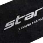 Toalla StarVie en color negro para pádel