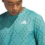 Detalle de la Camiseta Adidas Club Graph Tee estampado turquesa hombre