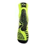 Detalle del Clacetin multisport amarillo de Floky