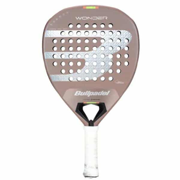 Pala Bullpadel Wonder de Claudia Fernandez Pala Bullpadel Wonder de Claudia Fernandez