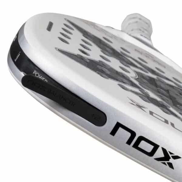 Detalle de la Pala NOX AT10 Genius Attack 12K 2026