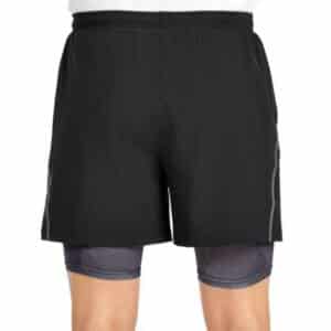 Detalle del Pantalón corto de pádel en color negro Bullpadel Manzan