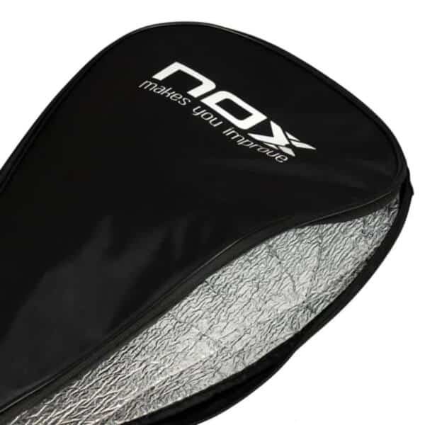 Interior de la Funda de pádel NOX Pro Negra