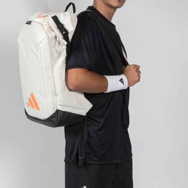 Detalle de la Mochila Adidas Multigame Off White