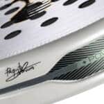 Detalle de la Pala Bullpadel Hack 04 Premier Padel 2026