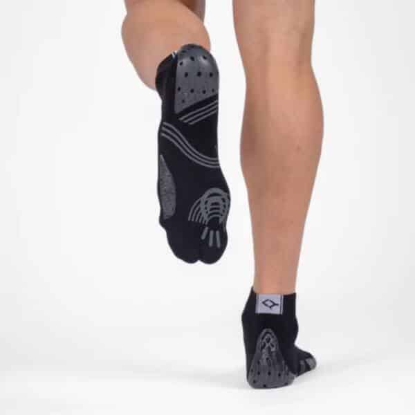 Detalle de los Calcetines Floky GRF Short Negros