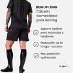 Detalle de los Calcetines Floky Run Up Long Negros