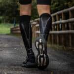 Detalle de los Calcetines Floky Run Up Long Negros