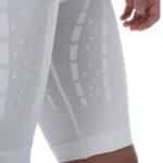 Detalle de los Shorts Floky Activator Blancos