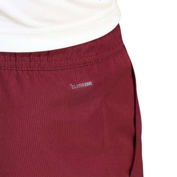 Detalle del Short Adidas Club Granate