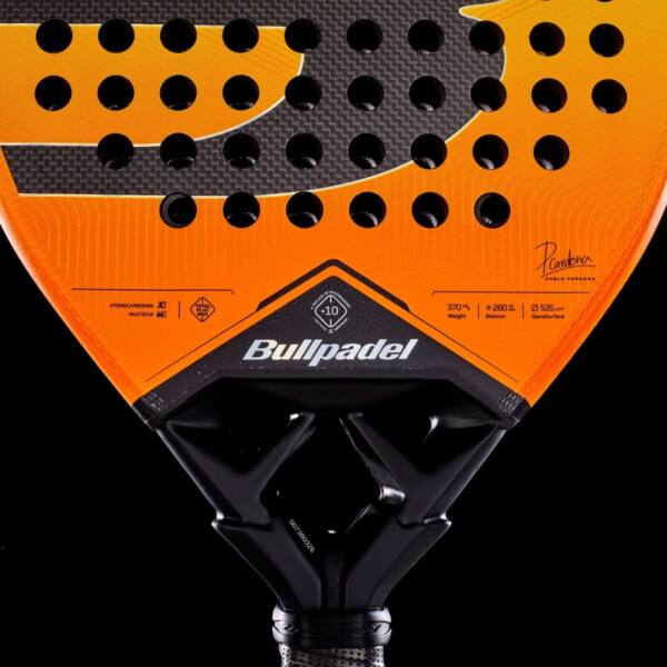 Detalle de la Pala Bullpadel Vertex 05 GEO 2027