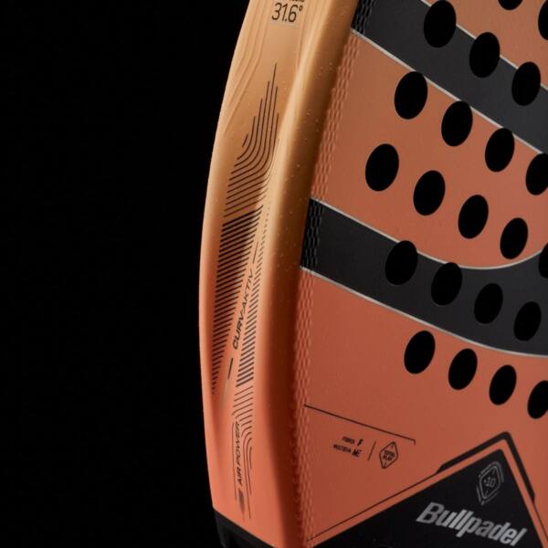 Detalle de la Pala Bullpadel Vertex 05 Woman 2027