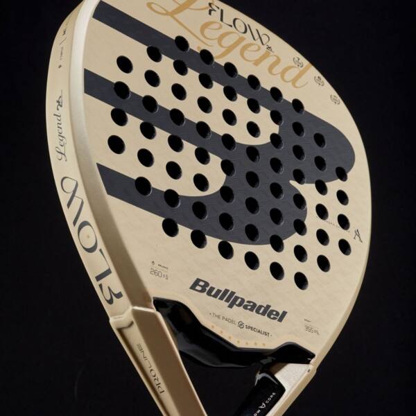 Detalle de la Pala Bullpadel Flow Legend 2027