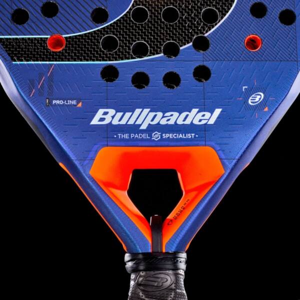 Detalle de la Pala Bullpadel Neuron 2027