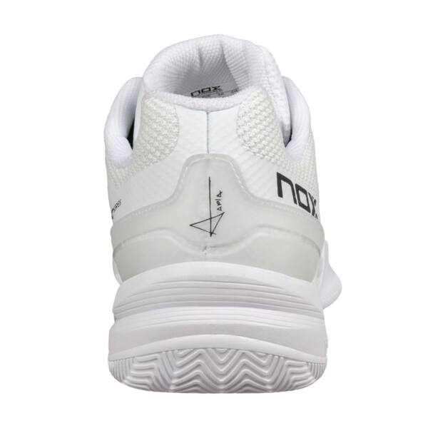 Detalle de las Zapatillas NOX AT10 Pro Blancas